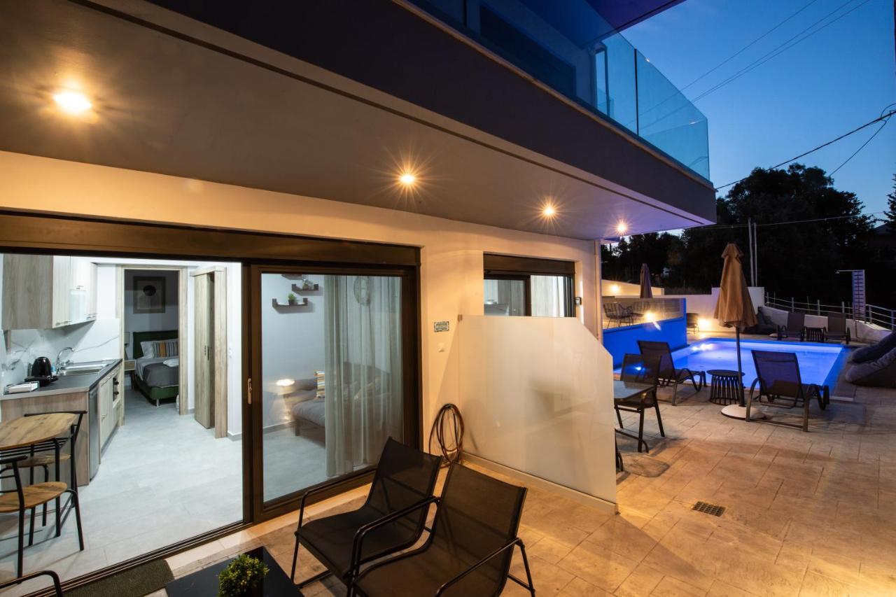 ניקיאנה Angelica'S And Irene'S Design Apartments Swimming Pool מראה חיצוני תמונה